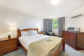 Burnett Riverside Hotel