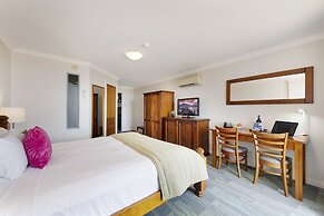 Burnett Riverside Hotel