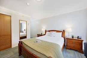 Burnett Riverside Hotel