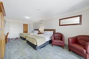 Burnett Riverside Hotel