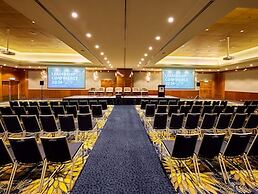Pullman Reef Hotel Casino