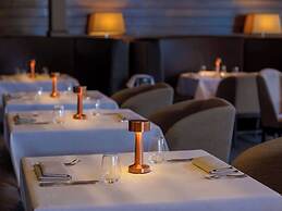 Pullman Reef Hotel Casino