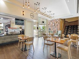 Pullman Reef Hotel Casino