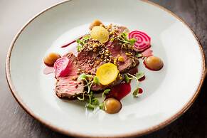 Pullman Reef Hotel Casino