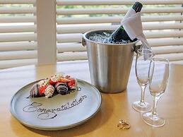 Pullman Reef Hotel Casino