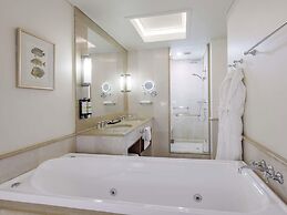 Pullman Reef Hotel Casino