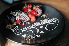 Pullman Reef Hotel Casino