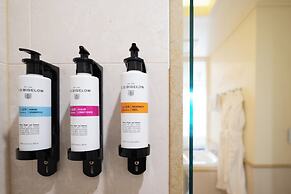 Pullman Reef Hotel Casino