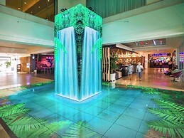 Pullman Reef Hotel Casino