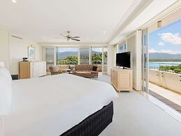 Pullman Reef Hotel Casino