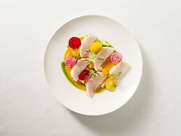 Pullman Reef Hotel Casino