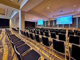 Pullman Reef Hotel Casino