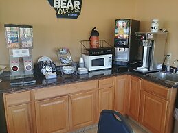 Travelodge by Wyndham Great Bend