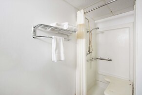 Travelodge by Wyndham Great Bend