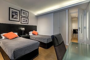 Broadway Hotel & Suites