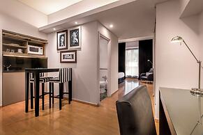 Broadway Hotel & Suites