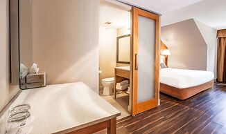 Coast Hillcrest Hotel