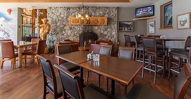 Coast Hillcrest Hotel