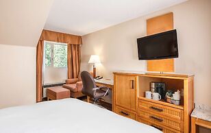 Coast Hillcrest Hotel