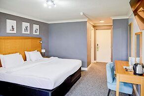 Warwickshire Park Hotel Kenilworth by Belvilla