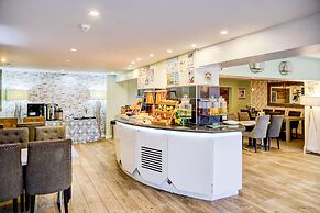 Warwickshire Park Hotel Kenilworth by Belvilla