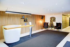 Warwickshire Park Hotel Kenilworth by Belvilla