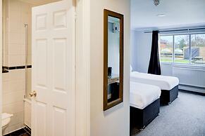 Warwickshire Park Hotel Kenilworth by Belvilla