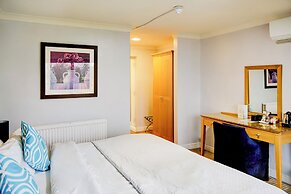 Warwickshire Park Hotel Kenilworth by Belvilla