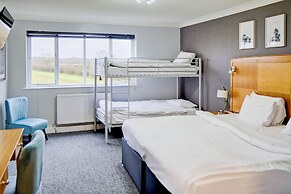 Warwickshire Park Hotel Kenilworth by Belvilla