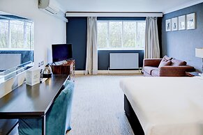 Warwickshire Park Hotel Kenilworth by Belvilla