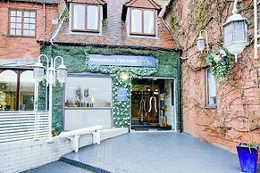 Warwickshire Park Hotel Kenilworth by Belvilla