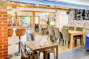 Warwickshire Park Hotel Kenilworth by Belvilla