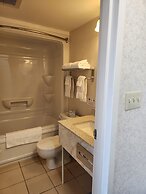 Travelodge by Wyndham Amherst