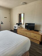 Travelodge by Wyndham Amherst