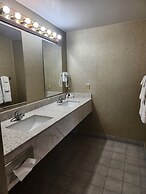 Travelodge by Wyndham Amherst