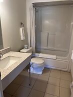 Travelodge by Wyndham Amherst