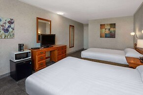 Travelodge by Wyndham Amherst