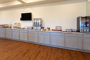 Travelodge by Wyndham Amherst