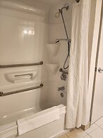 Travelodge by Wyndham Amherst