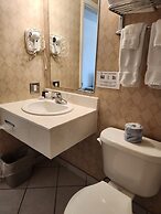 Travelodge by Wyndham Amherst