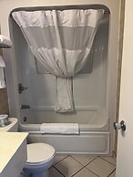 Travelodge by Wyndham Amherst