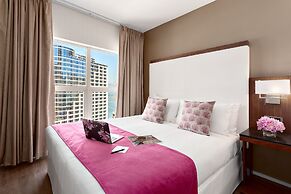 Auberge Vancouver Hotel