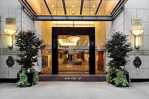 Auberge Vancouver Hotel