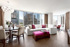 Auberge Vancouver Hotel