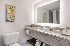 Comfort Inn & Suites New Orleans Airport North