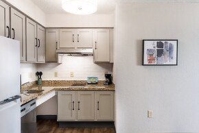 Candlewood Suites Eagan Arpt South - Mall Area by IHG
