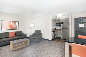 Candlewood Suites Eagan Arpt South - Mall Area by IHG