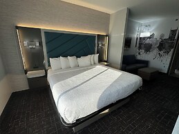 Brentwood Suites, Ascend Hotel Collection