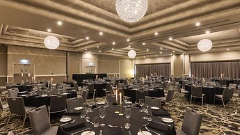 Holiday Inn Warwick Farm by IHG
