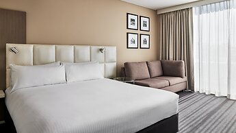 Holiday Inn Warwick Farm by IHG